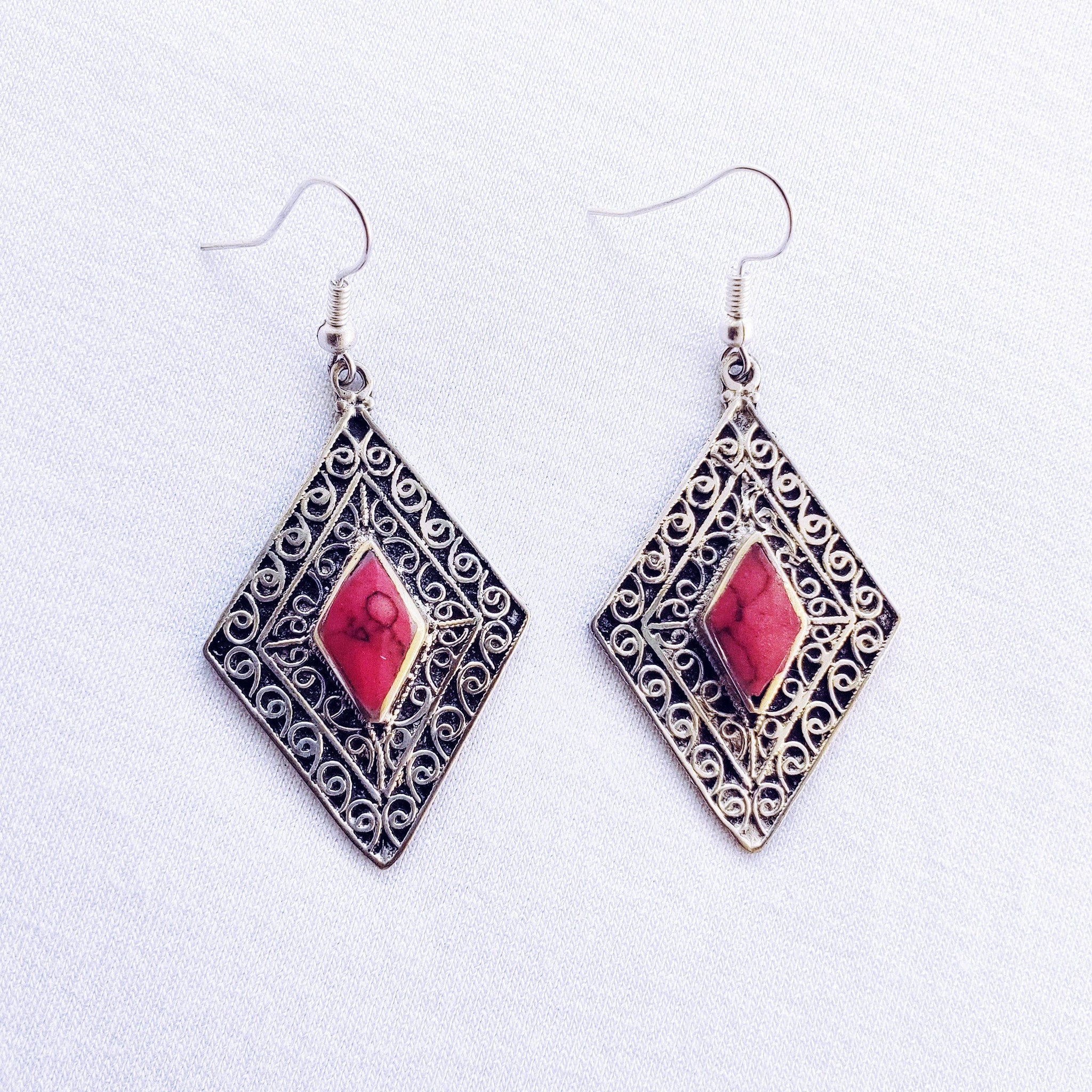 Diamond tribal earrings - Red Stone