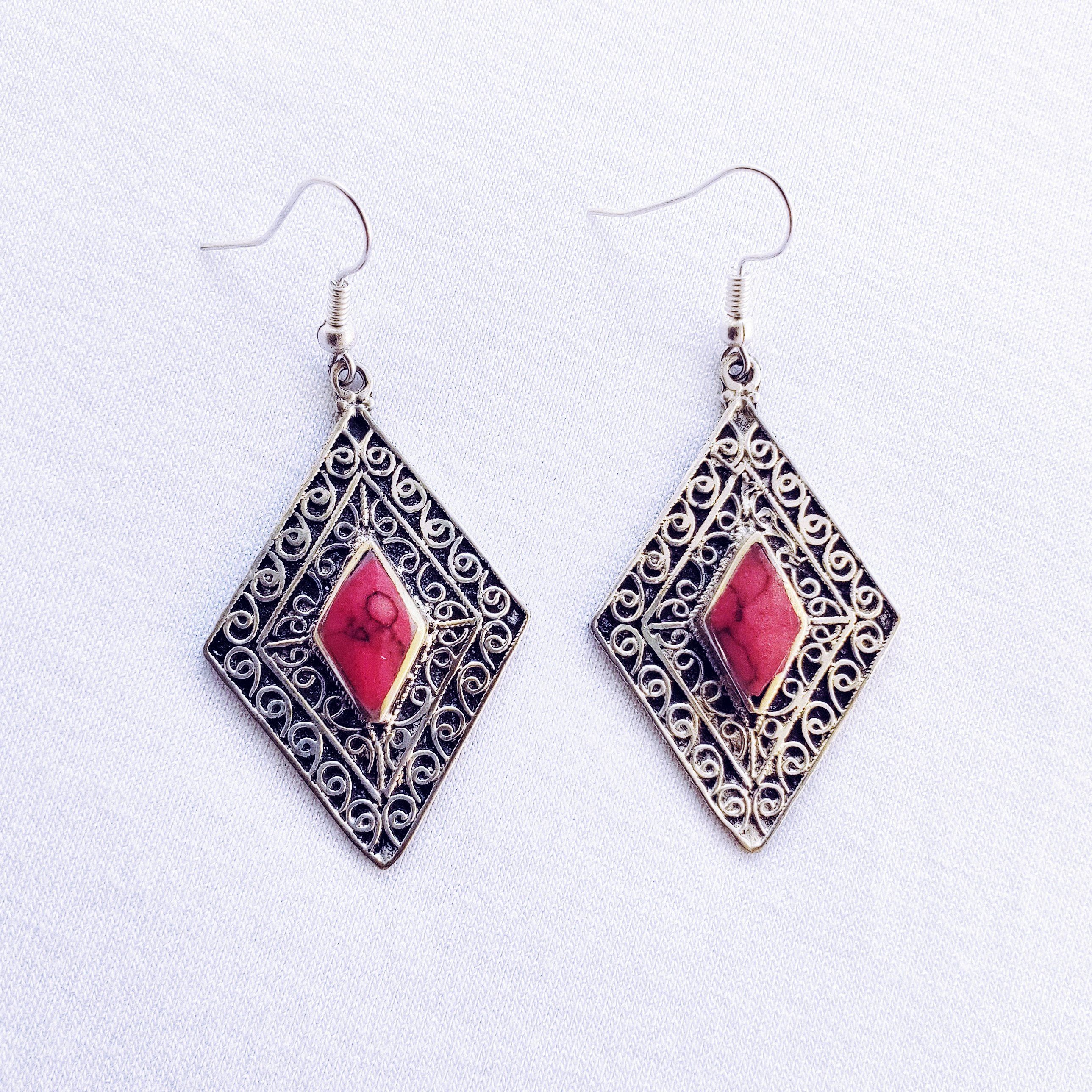 Diamond tribal earrings - Red Stone