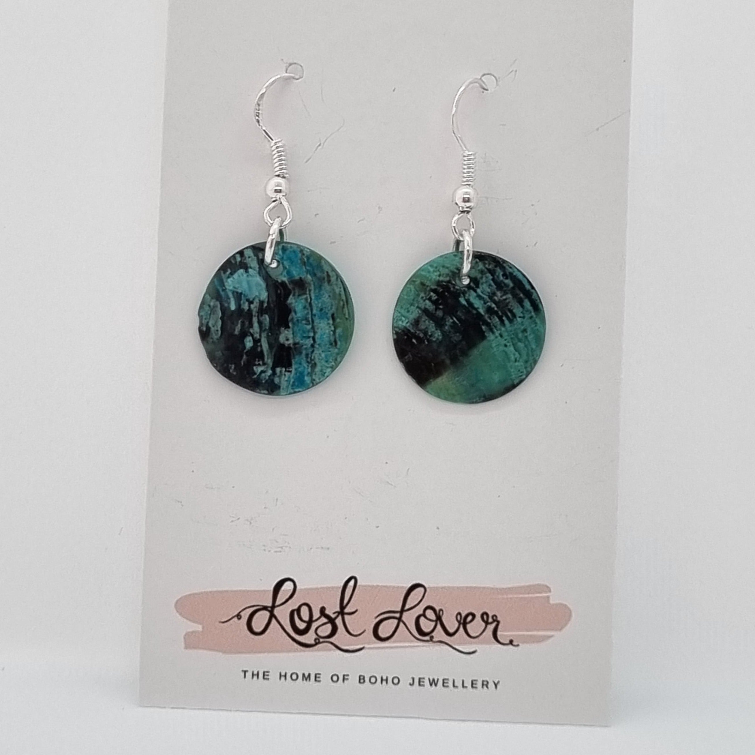 Natural Akoya Shell Earrings ¨C Embrace Coastal Chic!